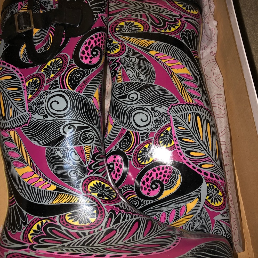 Size 6 Gorgeous Designer Rain Boots